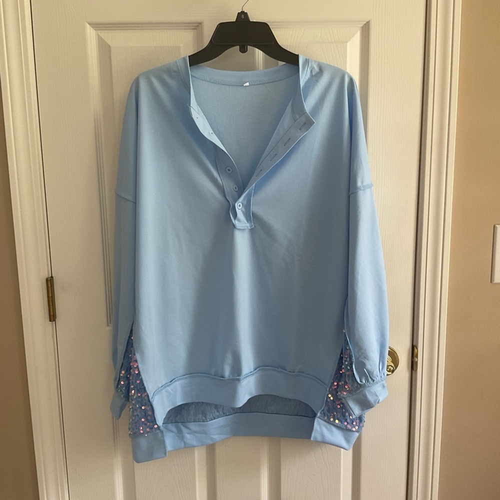 Women’s Sparkly Long Sleeve Shirt